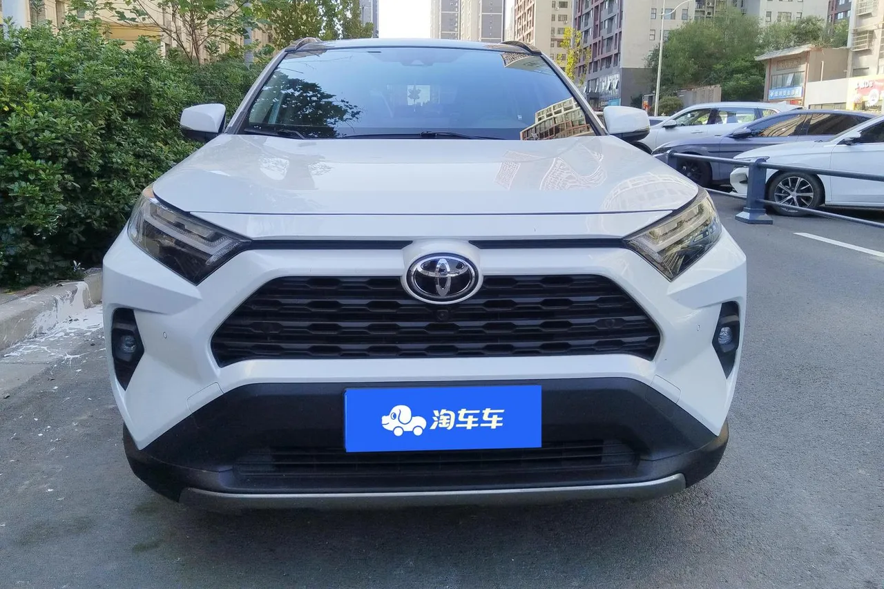 2023 Toyota RAV4 2.0L CVT 2WD Fashion Plus