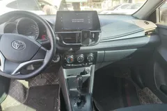 2021 Toyota Vios 1.5L CVT, белый — фото 15