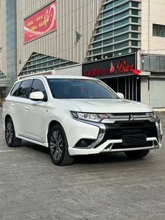 2021 Mitsubishi Outlander 2.0L 2WD 5 Seats, белый — фото 3