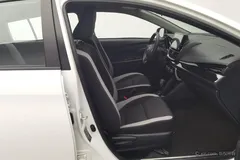 2022 Toyota Yaris L Zhixuan X 1.5L CVT Leading Plus, белый — фото 22