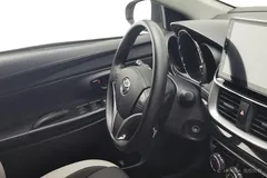 2022 Toyota Yaris L Zhixuan X 1.5L CVT Leading Plus, белый — фото 23