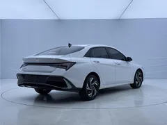 2023 Hyundai Elantra 1.5L CVT GLX Elite, белый — фото 4