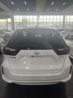 2021 Honda Fit 1.5L CVT, белый — фото 4