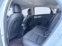 2021 Kia Cerato 1.5L CVT Fashion, белый — фото 6