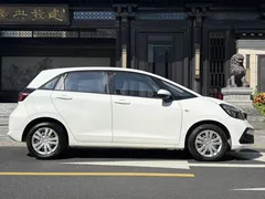 2021 Honda Fit 1.5L CVT, белый — фото 9