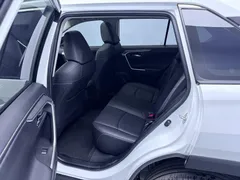 2021 Toyota RAV4 2.0L CVT 4WD Fashion Plus, белый — фото 12