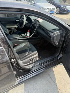 2022 Toyota Avalon 2.0L, чёрный — фото 12