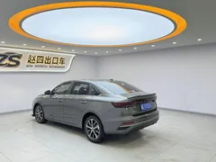 2022 Geely Emgrand 4th Gen 1.5L CVT Premium — фото 4