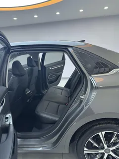 2022 Geely Emgrand 4th Gen 1.5L CVT Premium — фото 10
