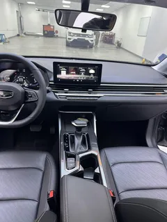 2022 Geely Emgrand 4th Gen 1.5L CVT Premium — фото 13