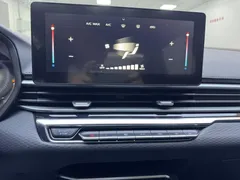 2022 Geely Emgrand 4th Gen 1.5L CVT Premium — фото 22