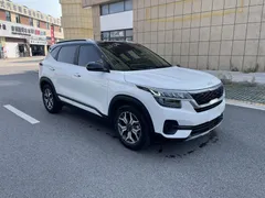 2021 Kia Seltos 1.5L CVT Trend, белый — фото 3
