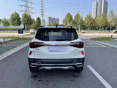 2021 Kia Seltos 1.5L CVT Trend, белый — фото 7