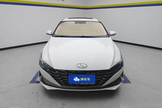 2022 Hyundai Elantra 1.5L CVT LUX Premium