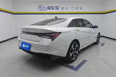 2022 Hyundai Elantra 1.5L CVT LUX Premium, белый — фото 8