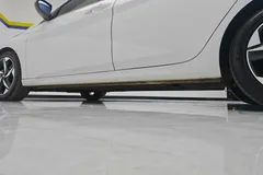 2022 Hyundai Elantra 1.5L CVT LUX Premium, белый — фото 11