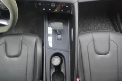 2022 Hyundai Elantra 1.5L CVT LUX Premium, белый — фото 15