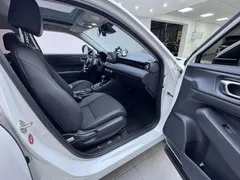 2023 Honda Vezel 1.5L CVT Tech, белый — фото 14