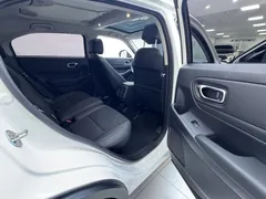 2023 Honda Vezel 1.5L CVT Tech, белый — фото 15