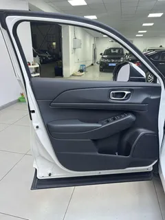 2023 Honda Vezel 1.5L CVT Tech, белый — фото 16