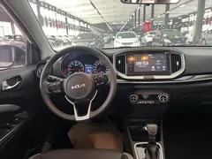 2021 Kia Yipao 1.4L CVT Sunroof, белый — фото 11
