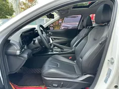 2023 Hyundai Elantra 1.5L CVT LUX Premium, белый — фото 8
