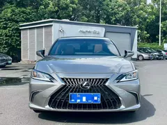 2022 Lexus ES 200 Excellence — фото 2