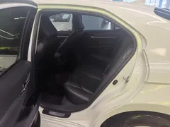 2021 Toyota Camry 2.0G Luxury, белый — фото 6