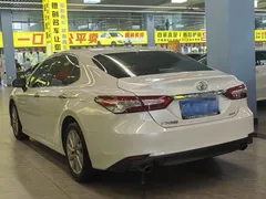 2021 Toyota Camry 2.0G Luxury, белый — фото 8