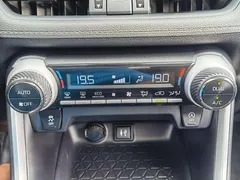 2022 Toyota Wildlander 2.0L 4WD Luxury, белый — фото 15
