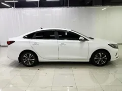 2022 Changan Eado 1.6L GDI MT Luxury, белый — фото 8