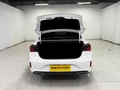 2022 Changan Eado 1.6L GDI MT Luxury, белый — фото 14