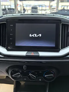 2021 Kia Yipao 1.4L CVT Fun, белый — фото 11