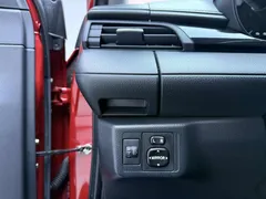 2022 Toyota Yaris L Zhixuan X 1.5L CVT Luxury Plus, красный — фото 9