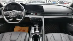 2022 Hyundai Elantra 1.5L CVT LUX Premium, белый — фото 4