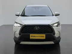 2023 Toyota Corolla Cross 2.0L CVT Pioneer, белый — фото 2