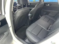 2021 Kia Cerato 1.5L IVT Fashion, белый — фото 5