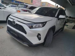 2021 Toyota RAV4 2.0L CVT 2WD Fashion Plus, белый — фото 1