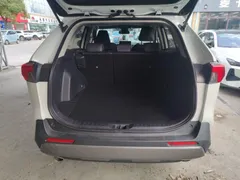 2021 Toyota RAV4 2.0L CVT 2WD Fashion Plus, белый — фото 9