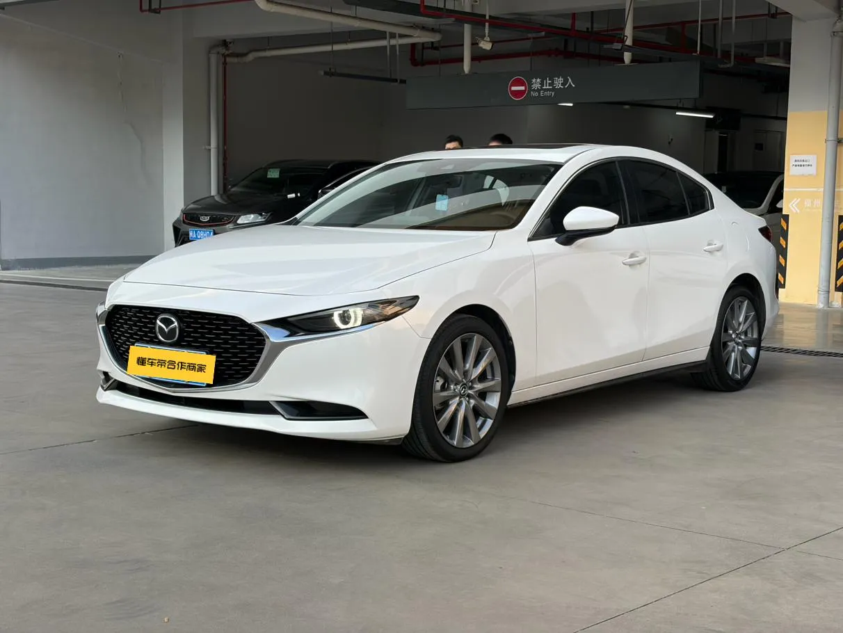 2023 Mazda Mazda3 2.0L AT