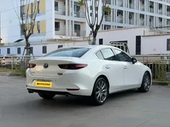 2023 Mazda Mazda3 2.0L AT, белый — фото 4