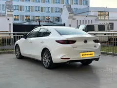 2023 Mazda Mazda3 2.0L AT, белый — фото 6