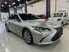 2022 Lexus ES 200 Excellence — фото 3
