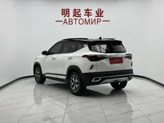 2021 Kia Seltos 1.5L CVT Trend, белый — фото 7