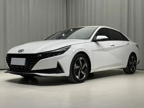 2022 Hyundai Elantra 1.5L CVT LUX Premium