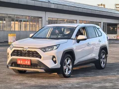 2022 Toyota RAV4 2.0L CVT 2WD Fashion Plus, белый — фото 1
