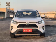 2022 Toyota RAV4 2.0L CVT 2WD Fashion Plus, белый — фото 2