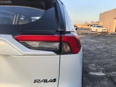 2022 Toyota RAV4 2.0L CVT 2WD Fashion Plus, белый — фото 6