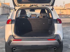 2022 Toyota RAV4 2.0L CVT 2WD Fashion Plus, белый — фото 12