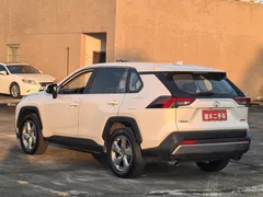 2022 Toyota RAV4 2.0L CVT 2WD Fashion Plus, белый — фото 13